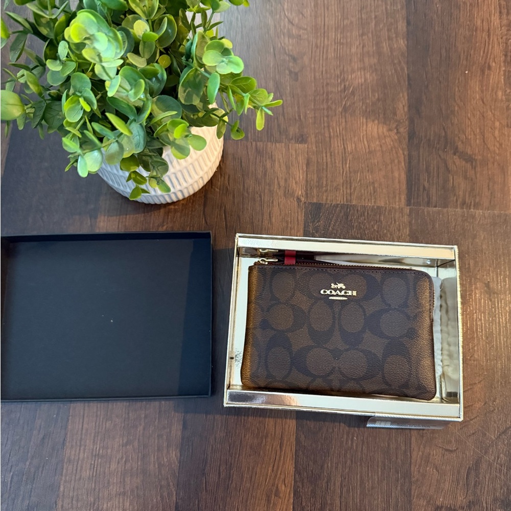 Coach Wristlet - Picture 2 of 7